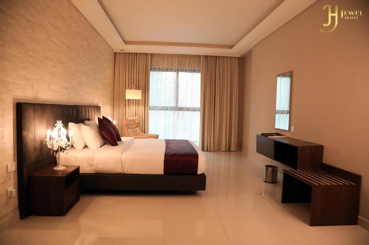 Sunday Luxury Downtown Adliya Formerly Jewel Hotel Manama Exterior foto