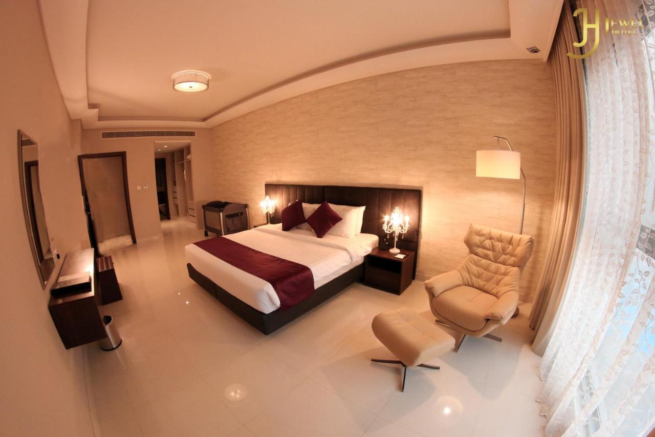 Sunday Luxury Downtown Adliya Formerly Jewel Hotel Manama Exterior foto